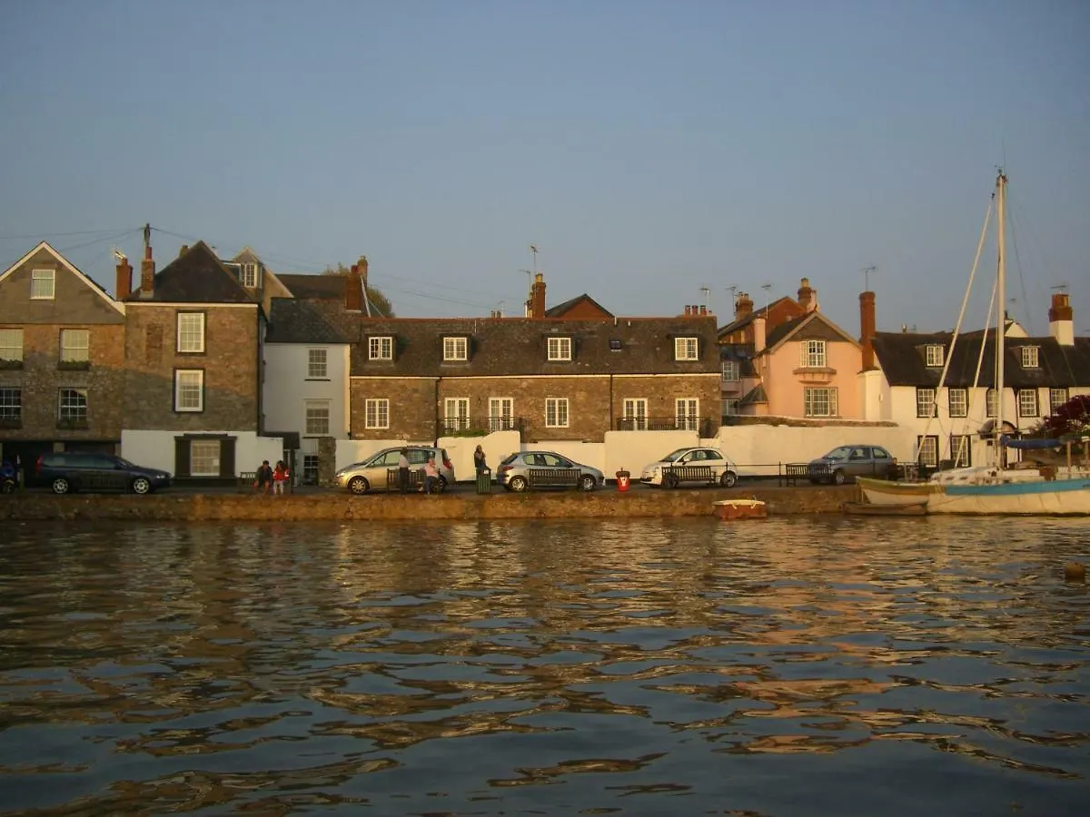 Hannaford\'S Quay, 11 The Strand location