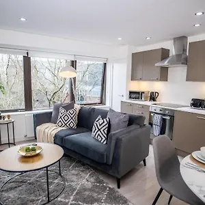 Holiday home Pembroke House For Families Business Relocation Free Parking, Exeter
